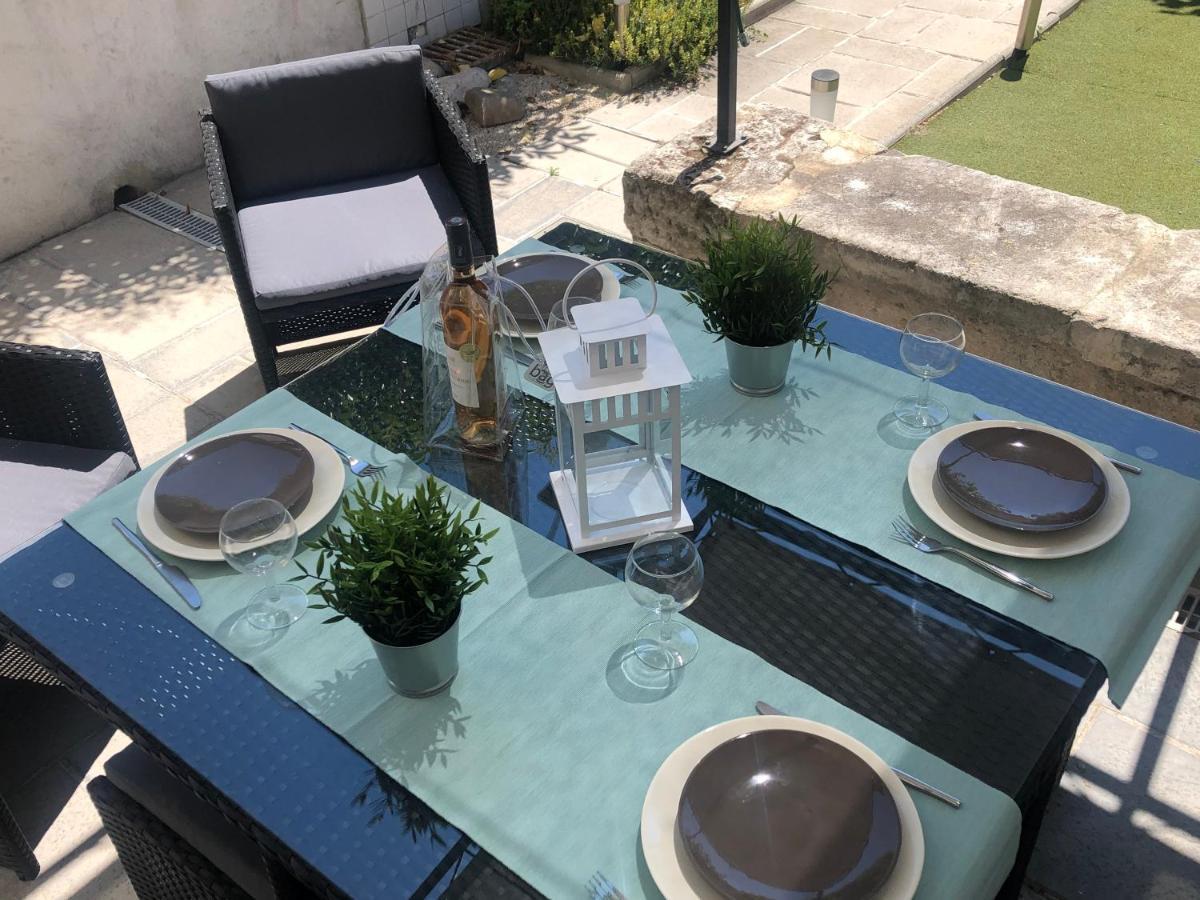 Maison Tendance Avec Jardin, Centre Village, Alpilles, Familles Eyragues Luaran gambar