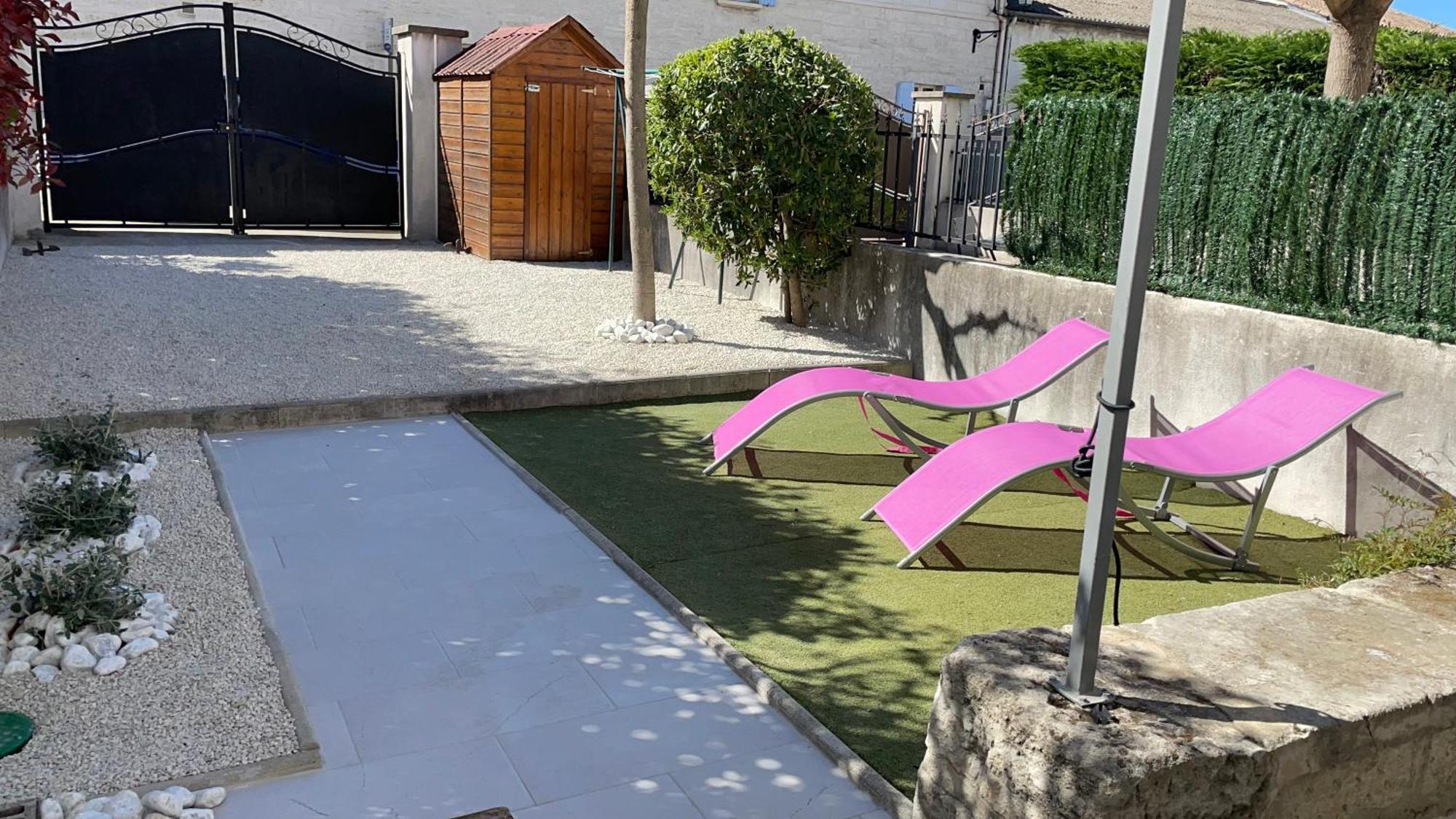 Maison Tendance Avec Jardin, Centre Village, Alpilles, Familles Eyragues Luaran gambar